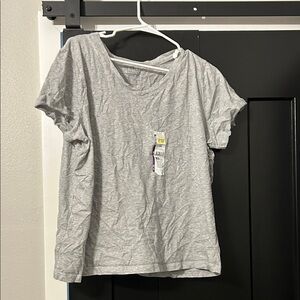 Time and Tru Heather Gray V-Neck Tee